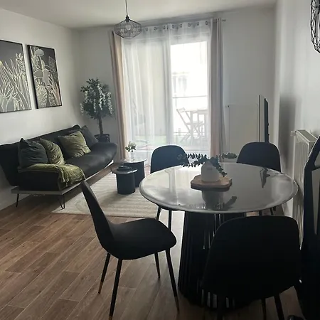 Cosy House A 6 Min Du Rer A Et Psa Apartment *